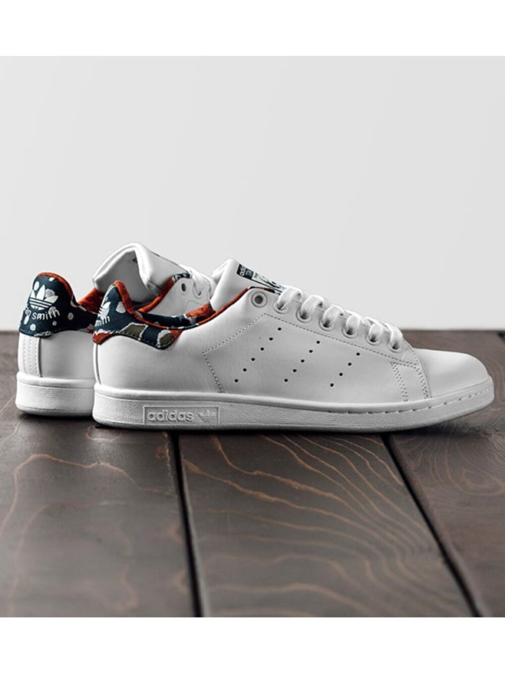 Adidas Originals Stan Smith Low Sneakers with Floral Dot Patterned Heel | Size 7